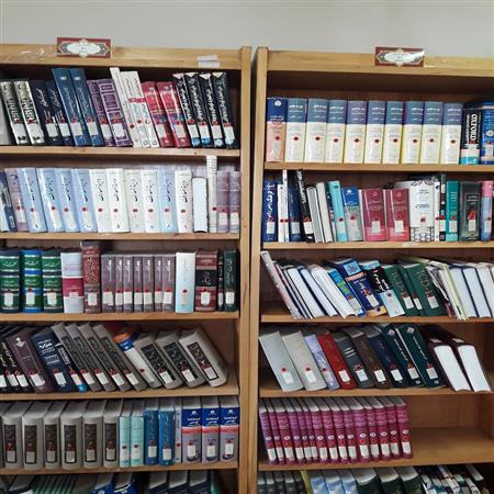 بخش مرجع کتابخانه عمومی کورائیم